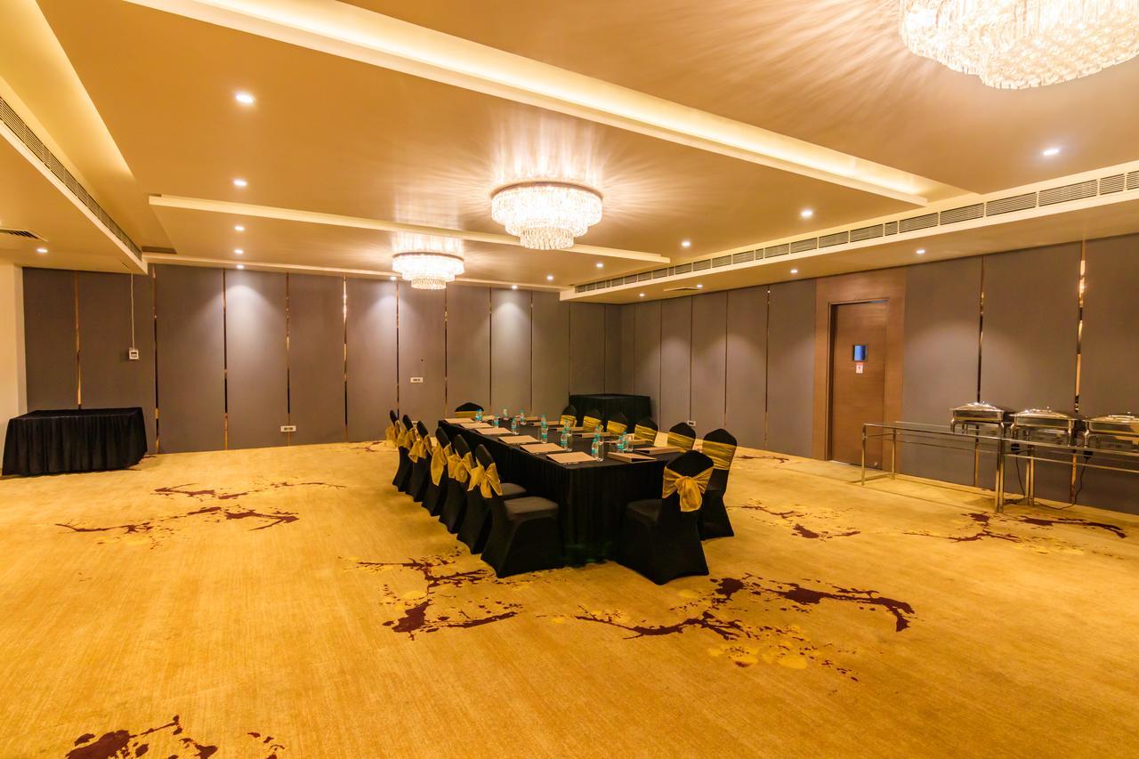 Amara Gateway Hotel Moradabad Exterior foto